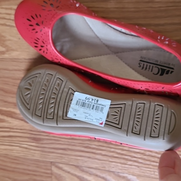 Red woman's  shoes brand new - Picture 3 of 6